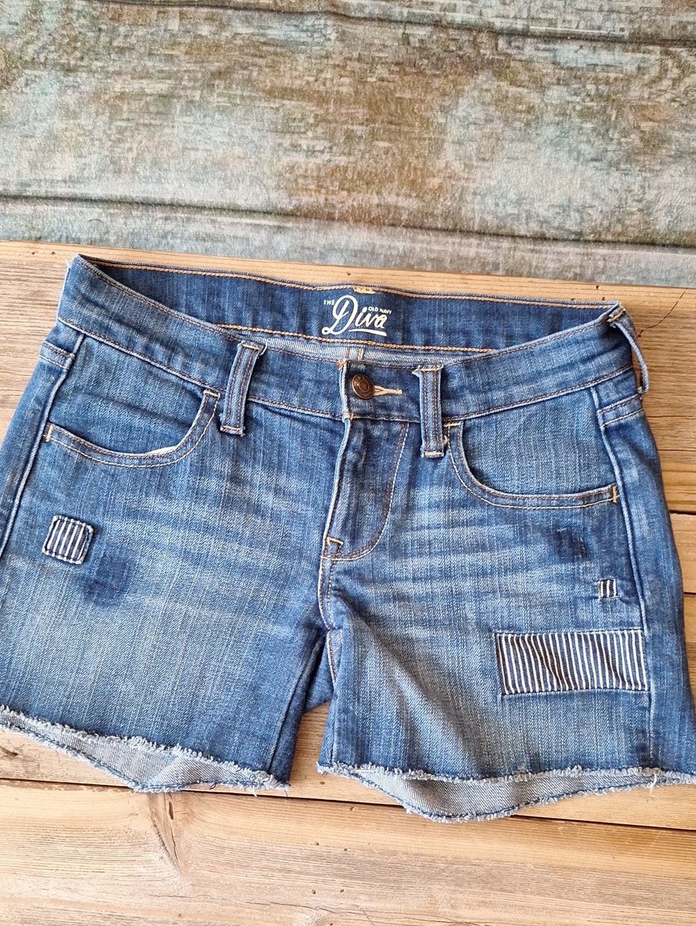 🔥🔥CLEARANCE🔥🔥 Old Navy Blue Denim Cutoff Jean Shorts. Size 0